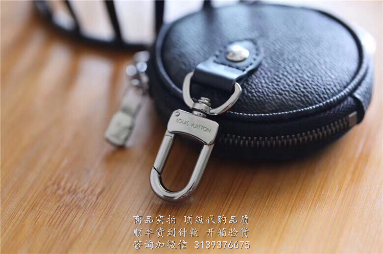 M62796 Monogram Pouch 包饰与钥匙扣 LV高仿包包