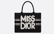 Dior/迪奥 黑色和白色 Miss Dior Graffiti 图案刺绣 中号 Dior Book Tote 手袋 M1296ZEZD_M993